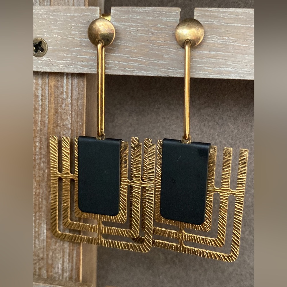 Earrings, like new condition!